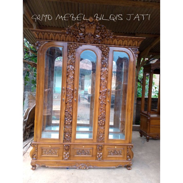 lemari hias ruang tamu/bufet kaca pajangan kayu jati