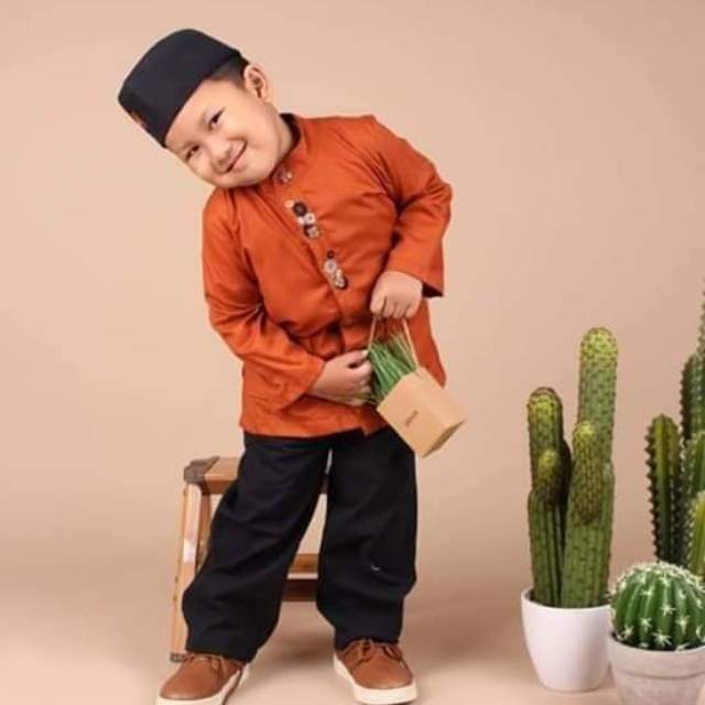 Dannis Taqwa Anak D'Button