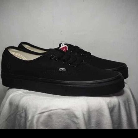 sepatu pria wanita hitan polos authentic hitam polos ukuran 36 37 38 39 40 41 42 43 44 45