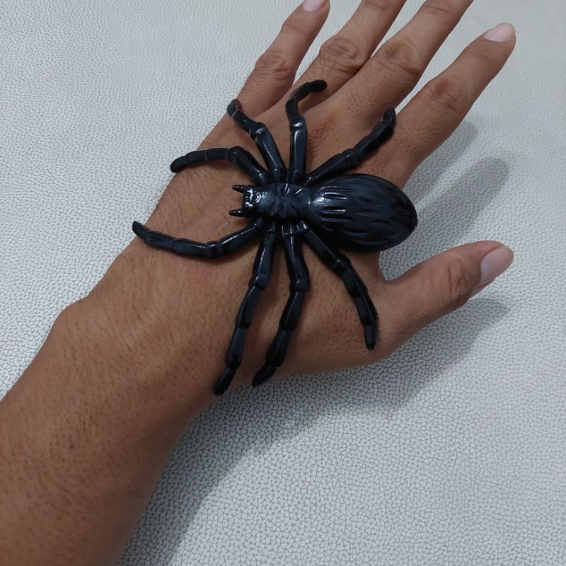 mainan prank laba laba lentur seperti hidup asli - laba laba hitam