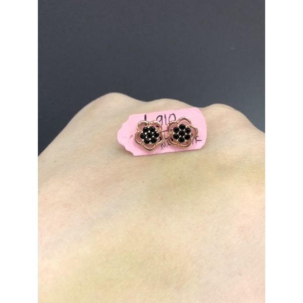 Giwang / subang bunga mata hitam 750