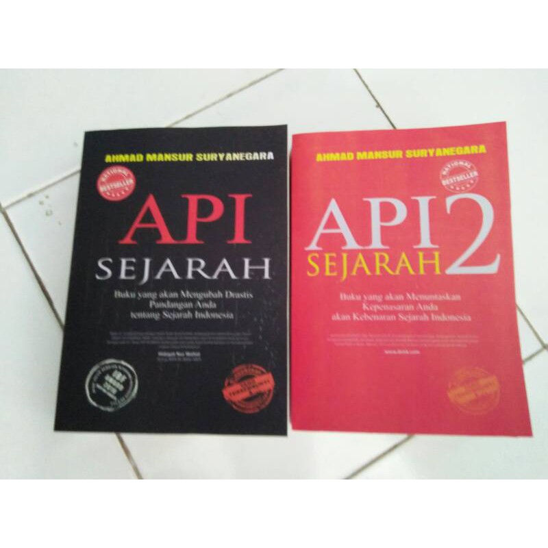 PAKET 2 BUKU API SEJARAH JILID 1&2