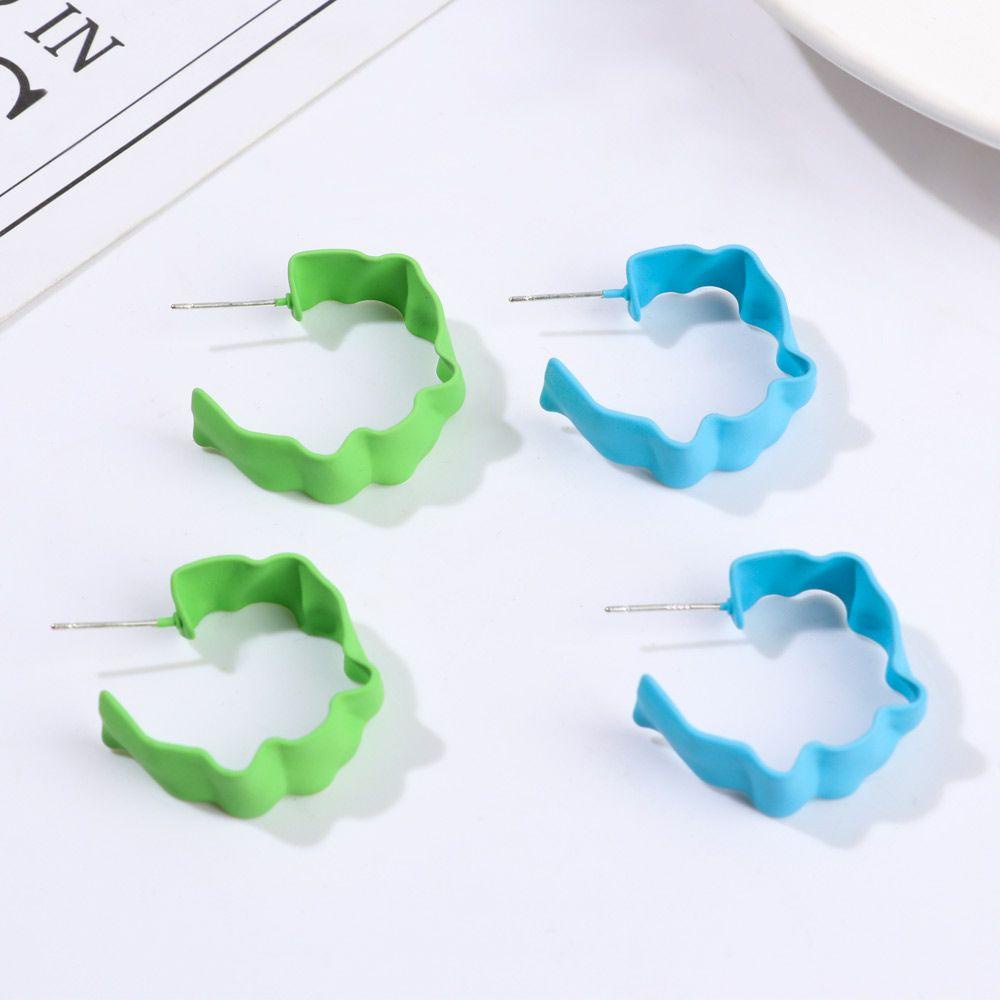 Lily Musim Semi Bunga Anting Fashion Temperamen Ornamen Segitiga Jantung Telinga Studs