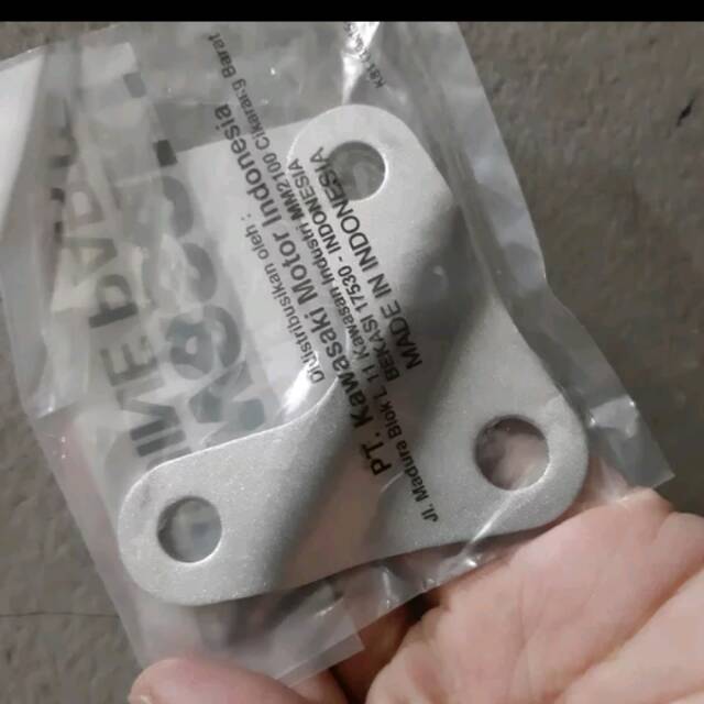 Breket mesin bawah ninja r original