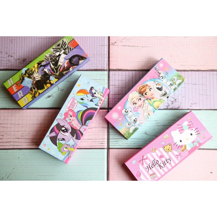 

Kotak pensil magnet (bahan karton) karakter