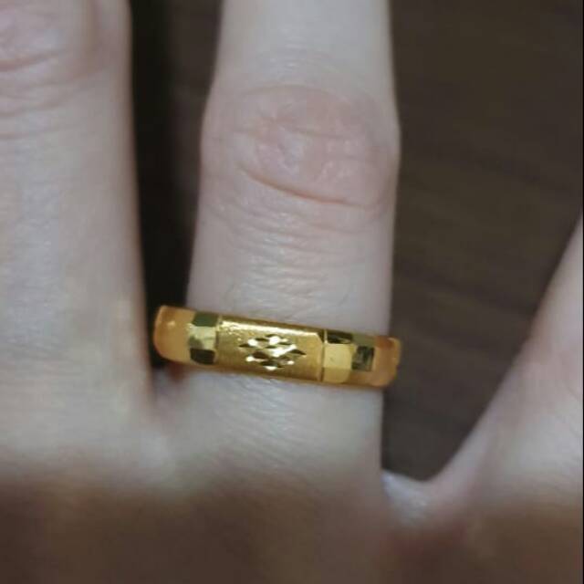 Cincin Wanita Model Ukir Stylish Emas Asli