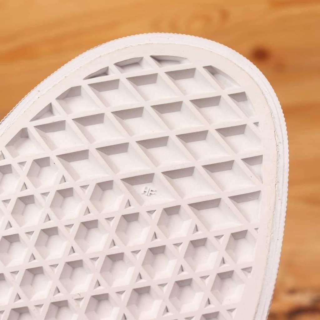 Sepatu gunung pria original 100% yours steep