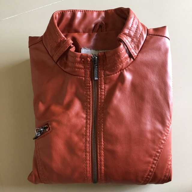 Jaket kulit wanita Ako size XL