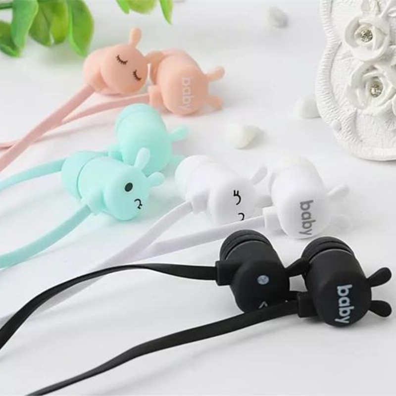 Headset karakter Unik dengan pouch clean and deep bass Luck Baby