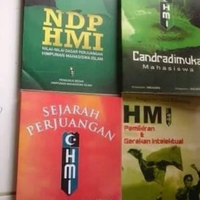 Paket 4 buku hmi