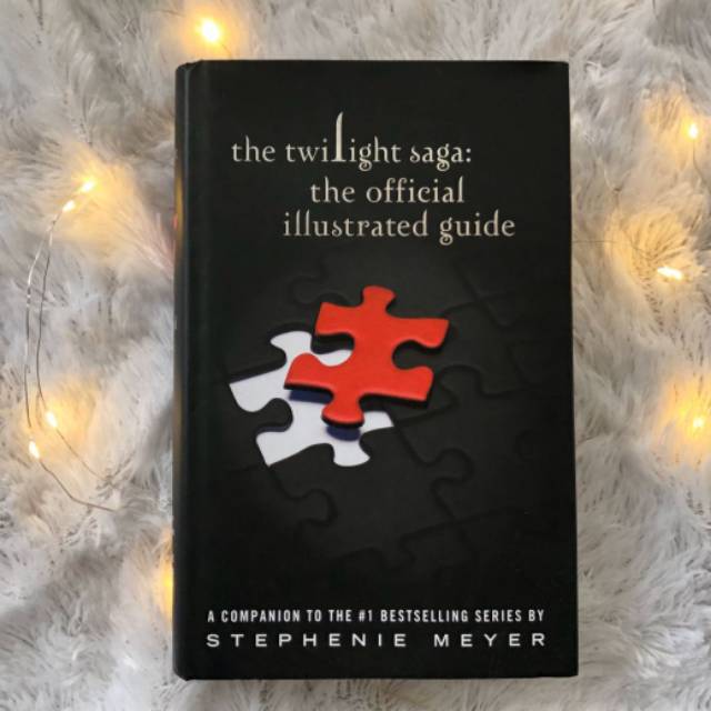 The twilight saga the official illustrated guide