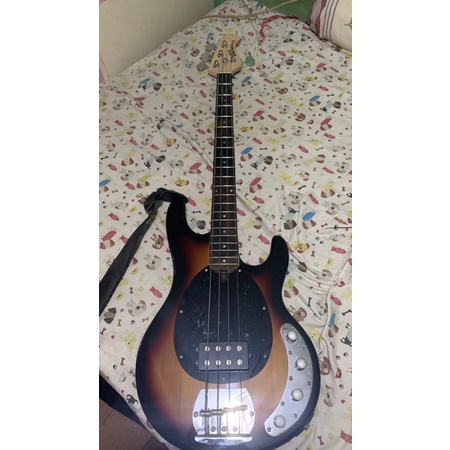 bass musicman 4 string custom/non ori