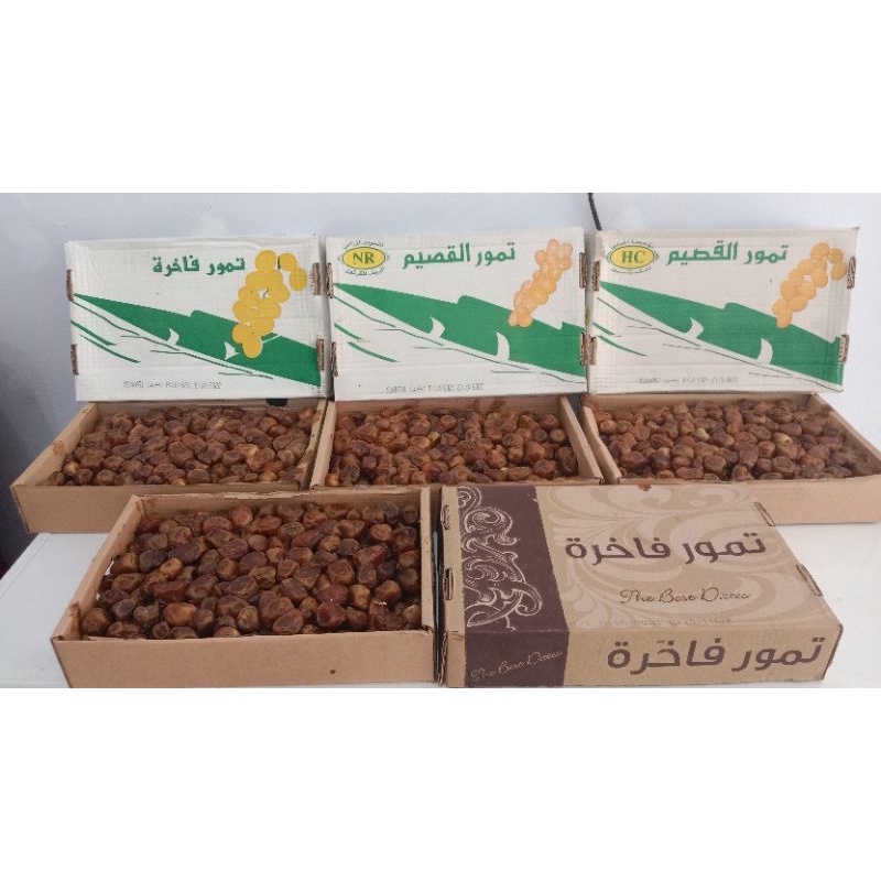 

Kurma Sukkari Al-Qossim -+ 3 Kg Tekstur basah