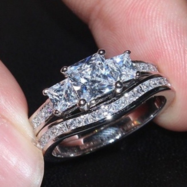 SEUSUK  Set Perhiasan Cincin Tunangan Hias Berlian Zircon Imitasi Bentuk Kotak untuk Wanita