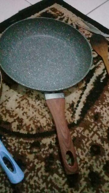 Fp0633 26cm Cypruz Fry Pan Kayu Marble Teflon Induksi
