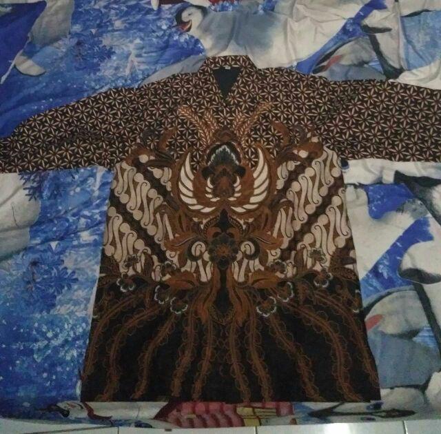 Kemeja Batik Pria Dhanara Batik Solo Kemeja Pria Lengan Panjang Seragam Batik Modern Ori By Kanaya