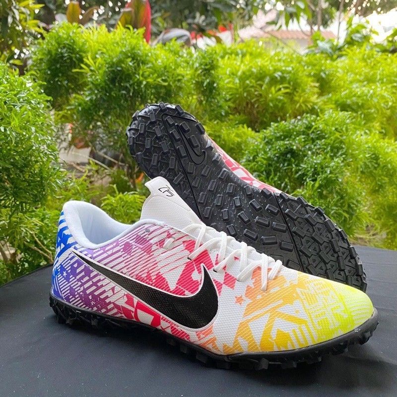 sepatu bola nike mercurial neymar