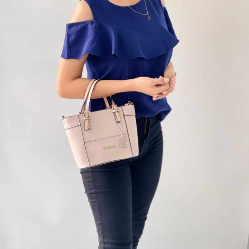 Tas Selempang Guess