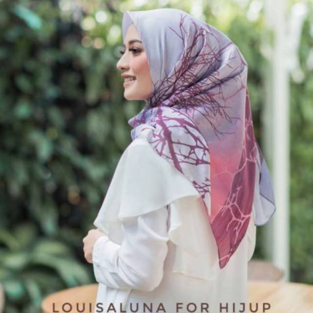 Louisaluna Scarf