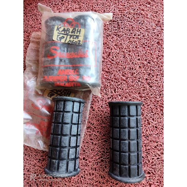 karet barstep footstep depan Suzuki GP GP100 GP125 TRS TRZ katana