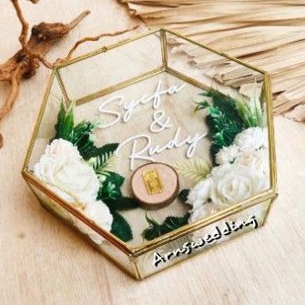 Mahar Kaca Bingkai Mahar 30 cm Mahar Hexa Mahar Limas Frame Mahar Box Mahar Uang Logam Mulia