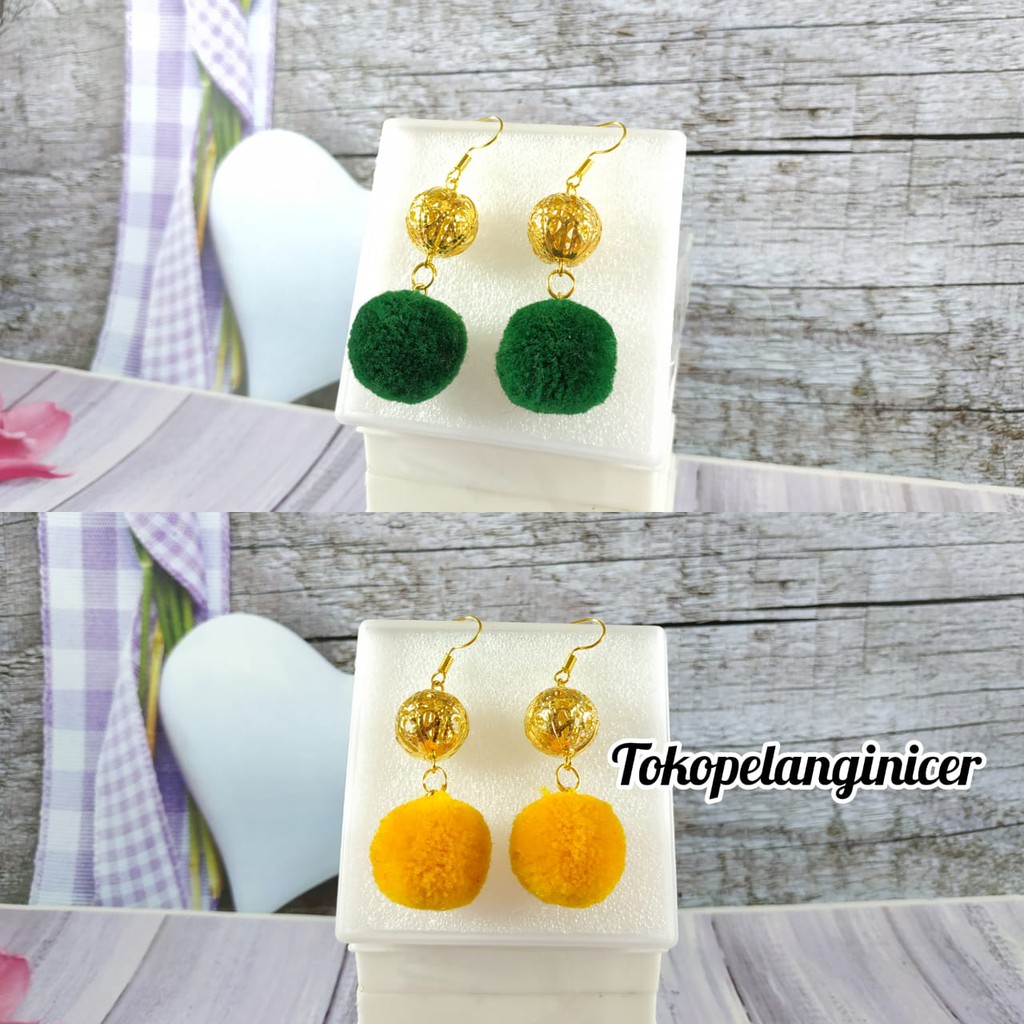 New anting hijab earing pompom /anting korea  Fashion wanita By Tokopelanginicer