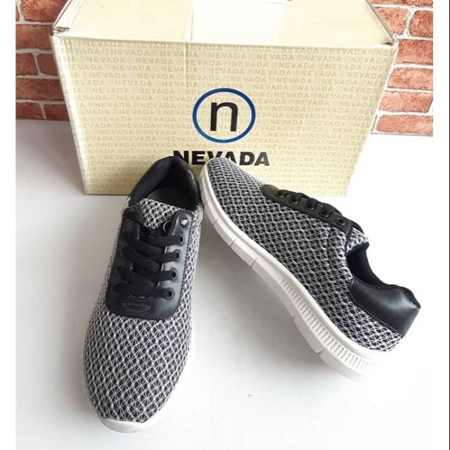  Sepatu sneakers nevada  Shopee Indonesia