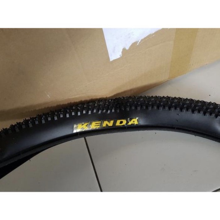 Ban luar Tire merk Kenda size 26x195 nylon wire model small block