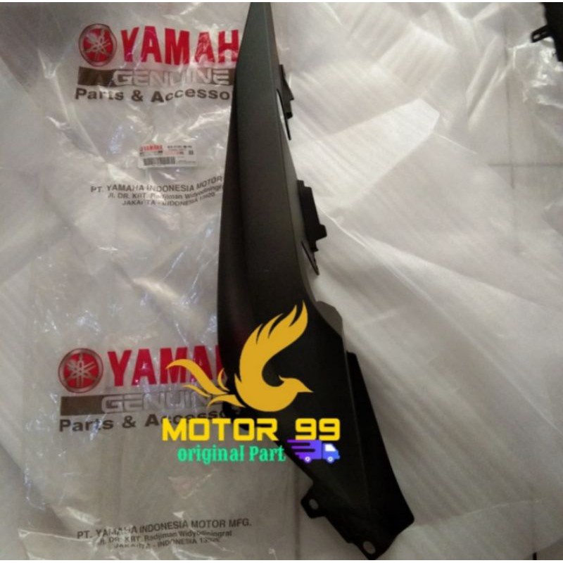 body belakang kanan Xmax hitam dof ori ygp