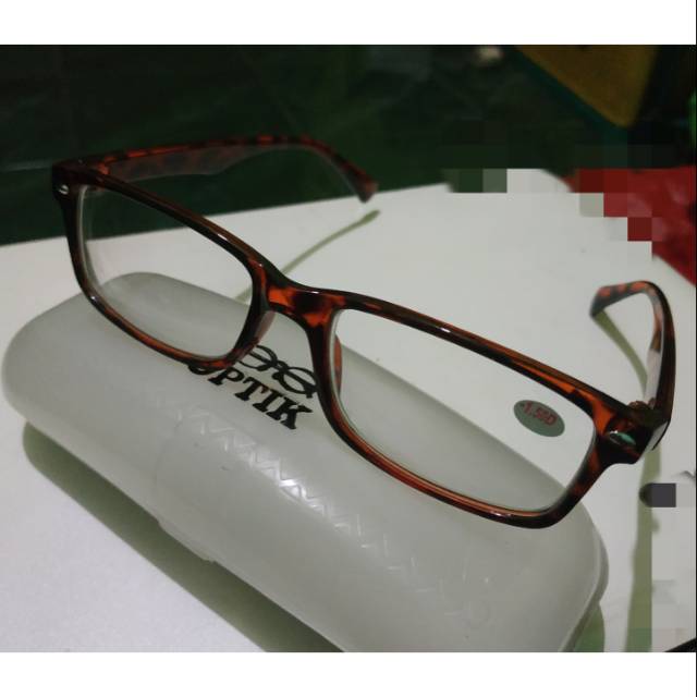 Kacamata minus 1.50 pria wanita