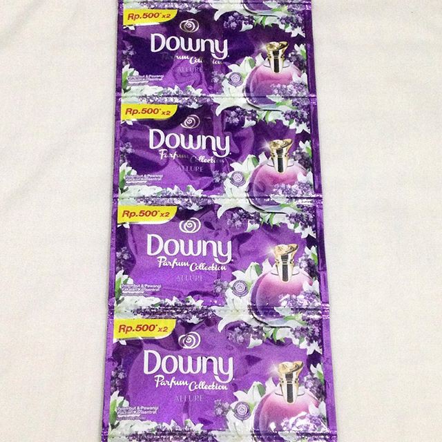 Downy Parfume Collection Allure renceng (per sachet)