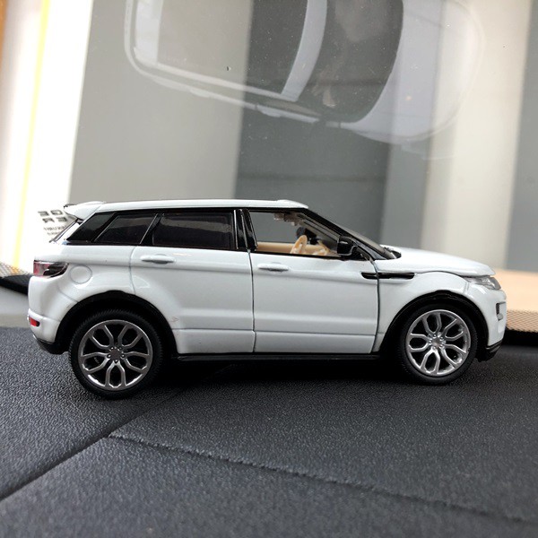 Pajangan RANGE ROVER EVOQUE Miniatur Parfum Parfume Pewangi Mobil