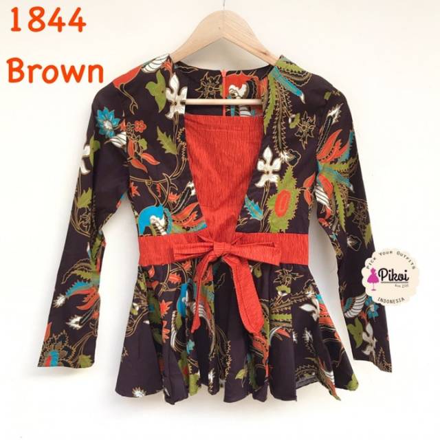 Baju batik kantor modern wanita