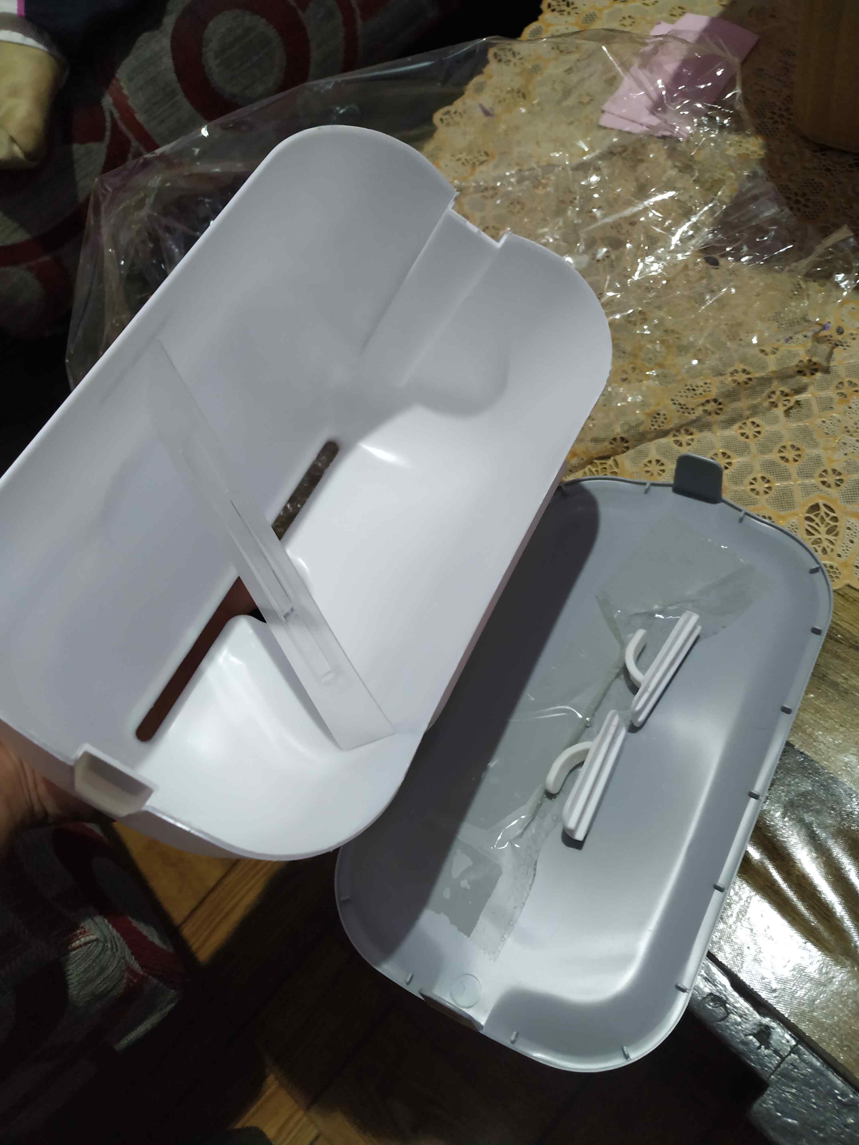 Bt88 - Tempat Tissue Toilet Wc Roll Gulung Kotak Tempel Dinding Keramik Tanpa Paku Tanpa Bor Paku