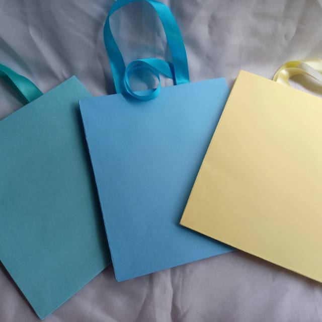 

Paperbag Taskertas - Paperbag Polos Warna Goodiebag Pita Fancy