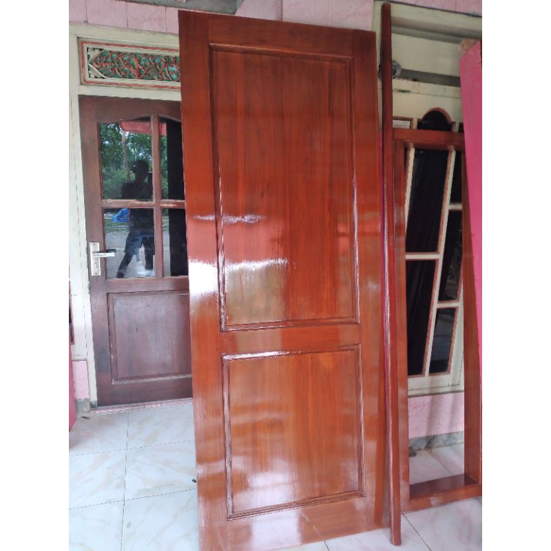 daun pintu kamar