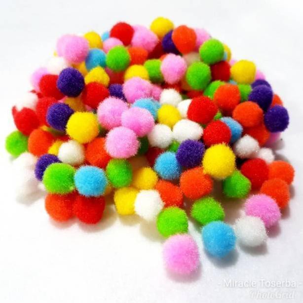 

PROMO HARI INI Pom Pom Berbagai Ukuran 1cm, 1.5cm, 2cm, 2.5cm, 3cm, 4cm, 5cm (mix warna)