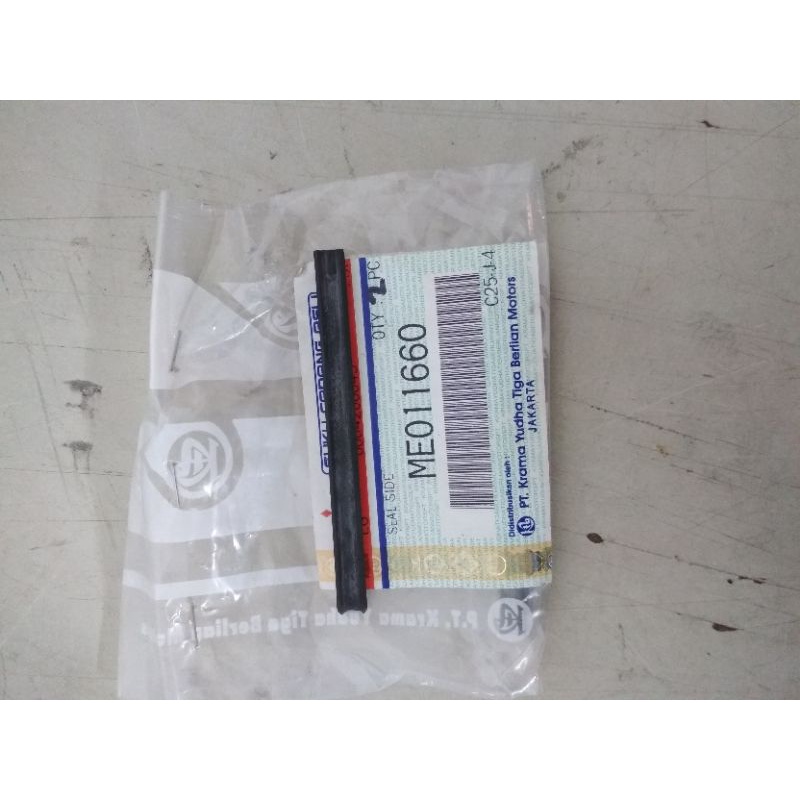 Jual ME011660-Seal side Colt diesel canter original Mitsubishi | Shopee ...