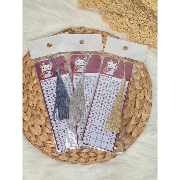 

Pembatas buku / book mark hiragana & katakana