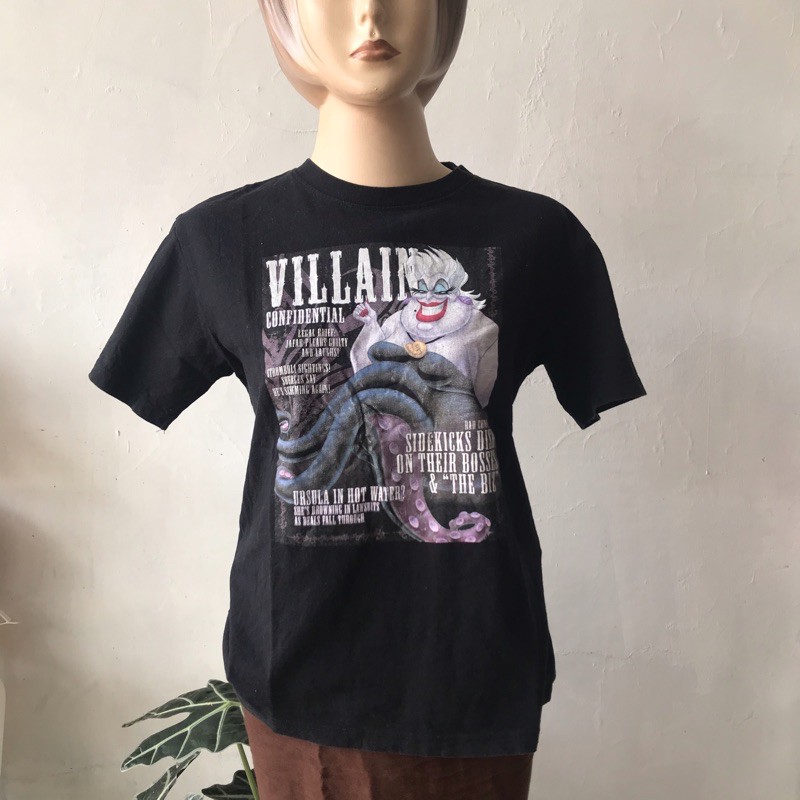 Preloved kaos Pull and Bear