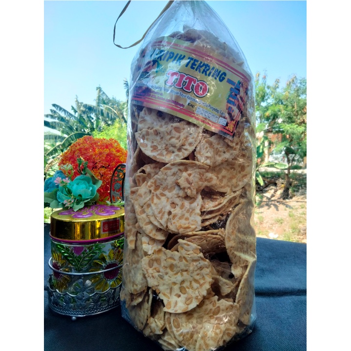 

Keripik tempe sagu 1 bal isi 1kg di jamin realpict sesuai foto