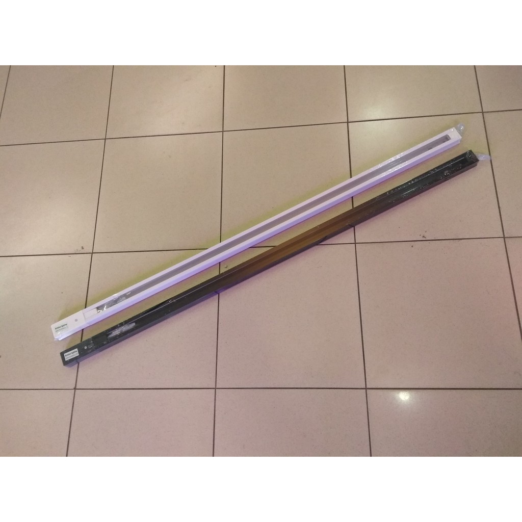 Rel Dan Track Lampu Sorot