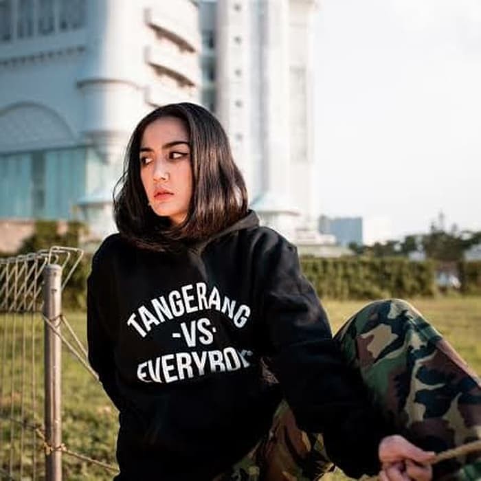 Hoodie Sweater Distro Lokal Pria Wanita Tangerang VS Everybody - Premium Quality