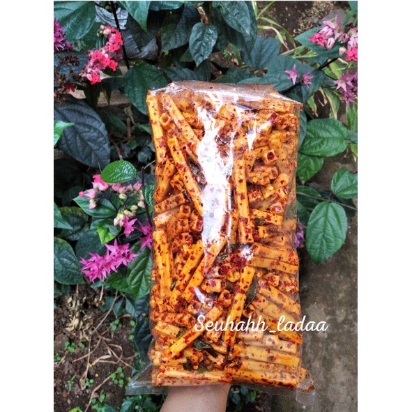 

krupuk potato bantat extra pedas daun jeruk 500gram