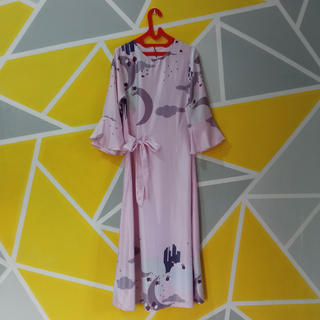 [PRELOVED] Gamis Maxmara / Maxmara Dress Warna Soft Pink Motif Bulan