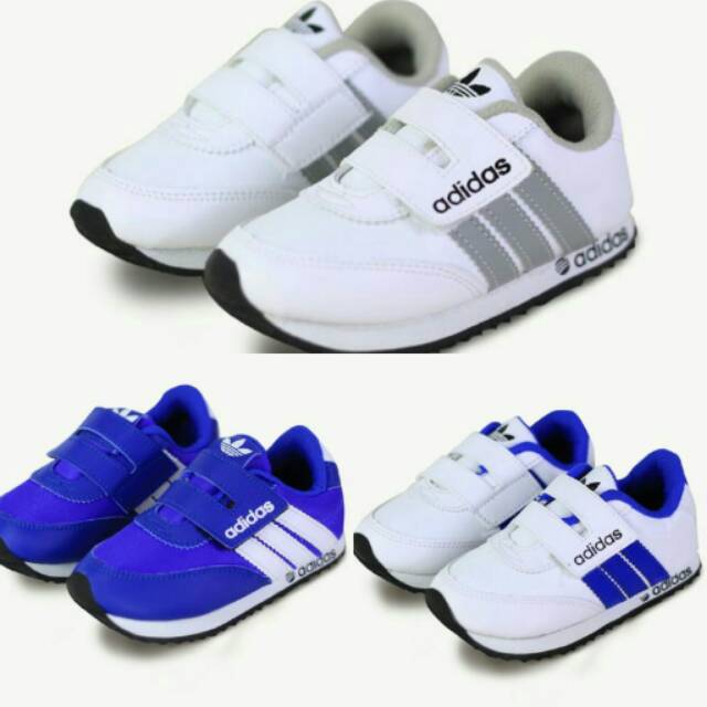 Sepatu sport adidas