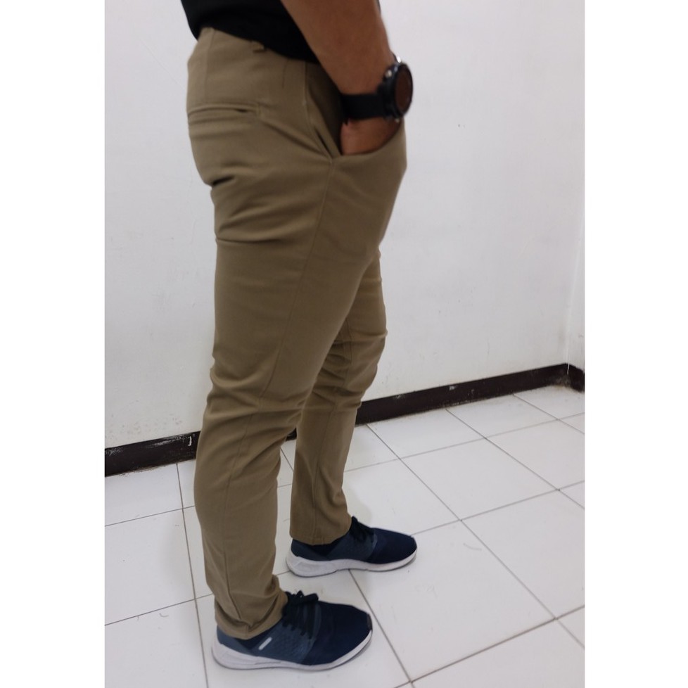 Celana Cino slimfit Chino Panjang Strecth Cattun Warna Mocca Gambar Realpick