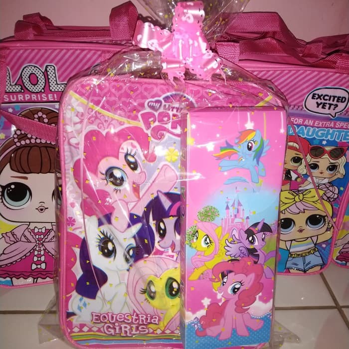 

paket souvenir ulang tahun /paket tas dan kotak pensil/paket hemat