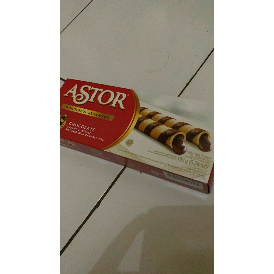 

Astor wafer stick coklat box 150gr