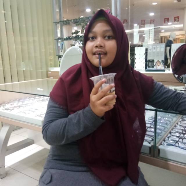 

Adek tukang ngabisin nasi
